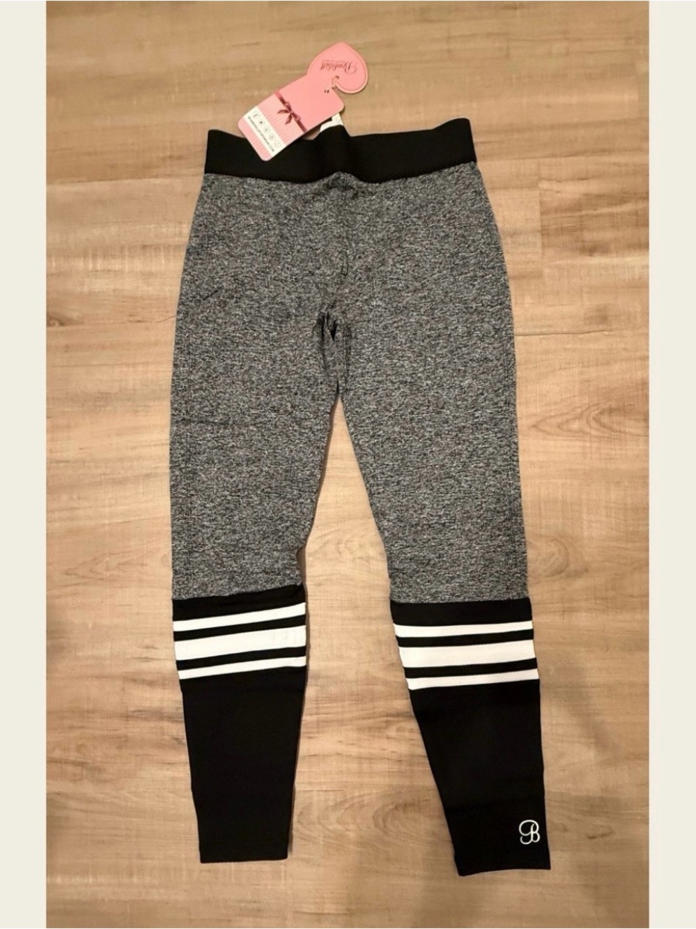 Bombshell leggings, NWT! Cross listed on Mercari bc my prices are lower!